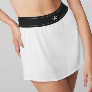 ALO Yoga Women's White Skirt Like New